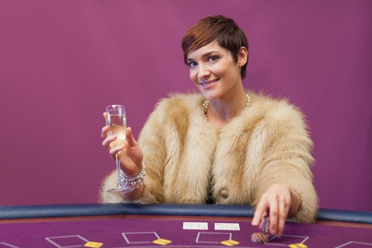 Pengguna berkomunikasi melalui live chat di smartphone dengan dukungan cepat autobet